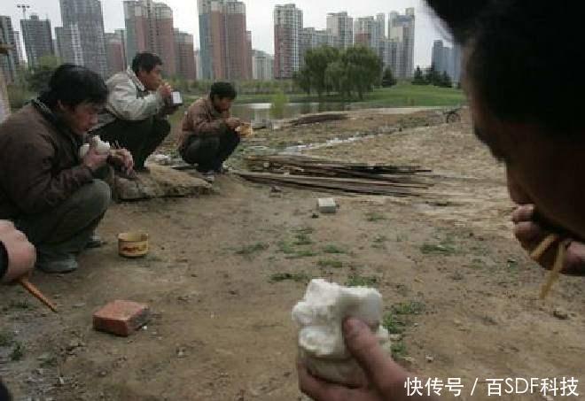 小伙工地被打,老板却让他回家,收到老板短信后