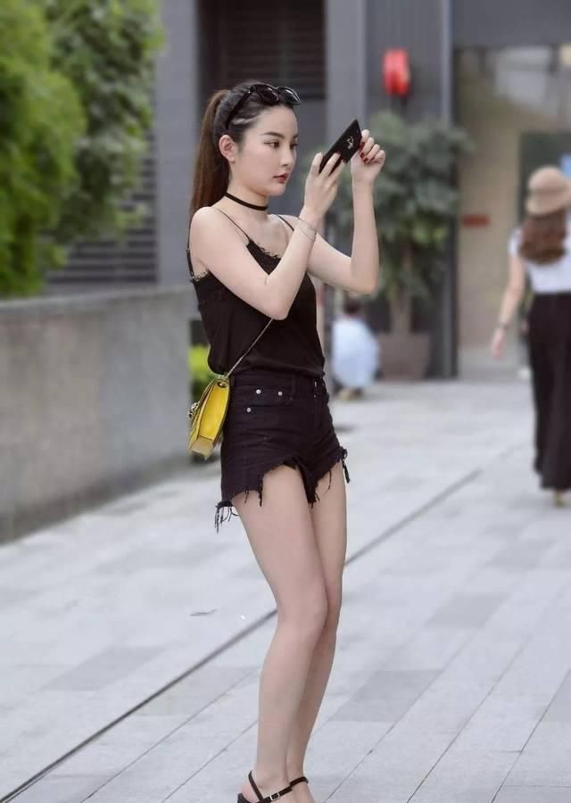  『女性』高跟鞋时尚搭配，穿出女性自己独有的气质