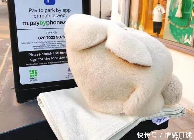 黄圣依的包到底有多贵才被打马赛克然而霍思燕才是真的隐形炫包