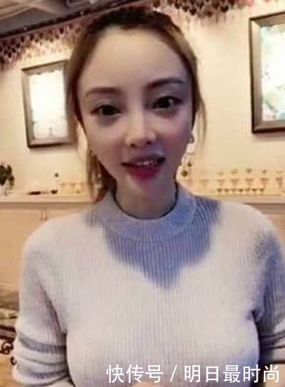 李小璐破烂短裤引争议，36岁的她越来越大胆，和不穿有区别吗