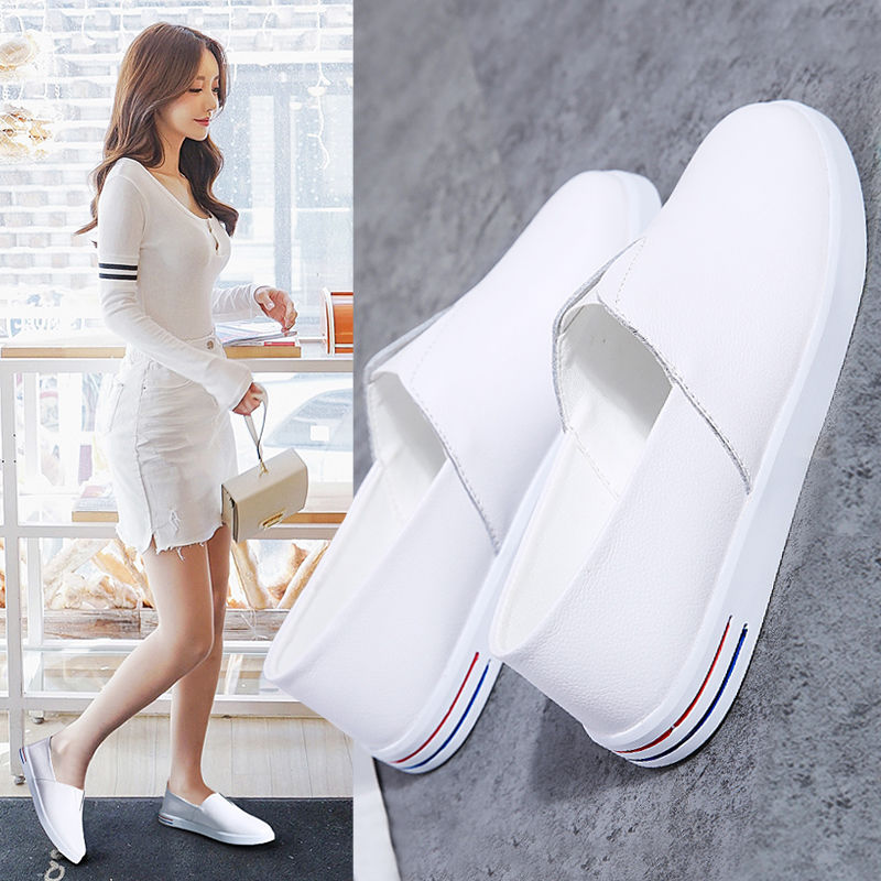 初秋，6070后尽量少穿凉鞋，当下流行的女鞋，给足舒适超养脚