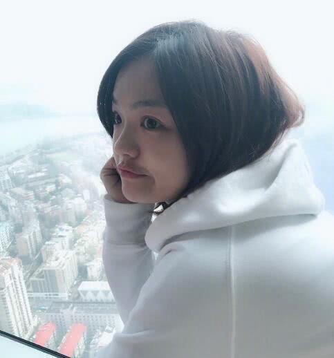 徐佳莹狂瘦13斤变细腿辣妹，公开减肥方法，网友：臣妾做不到啊