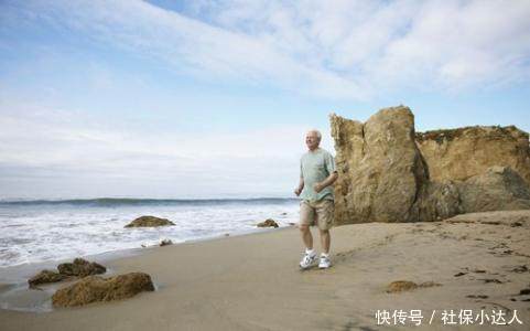  指数■个人灵活就业选择高档划算还是选择低档划算？退休金差距