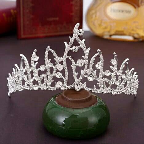 心理测试:哪款皇冠的设计最时尚?测测你是不是素颜女神!