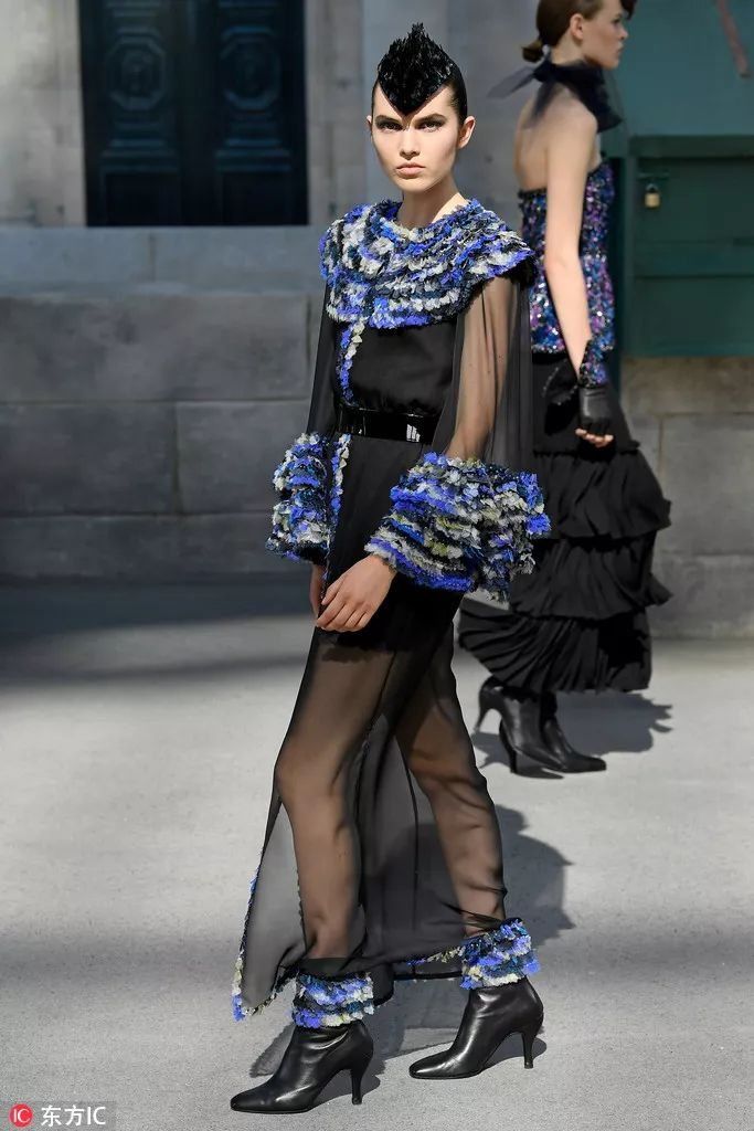 T型台 | 刘雯周迅比美,我迷茫了