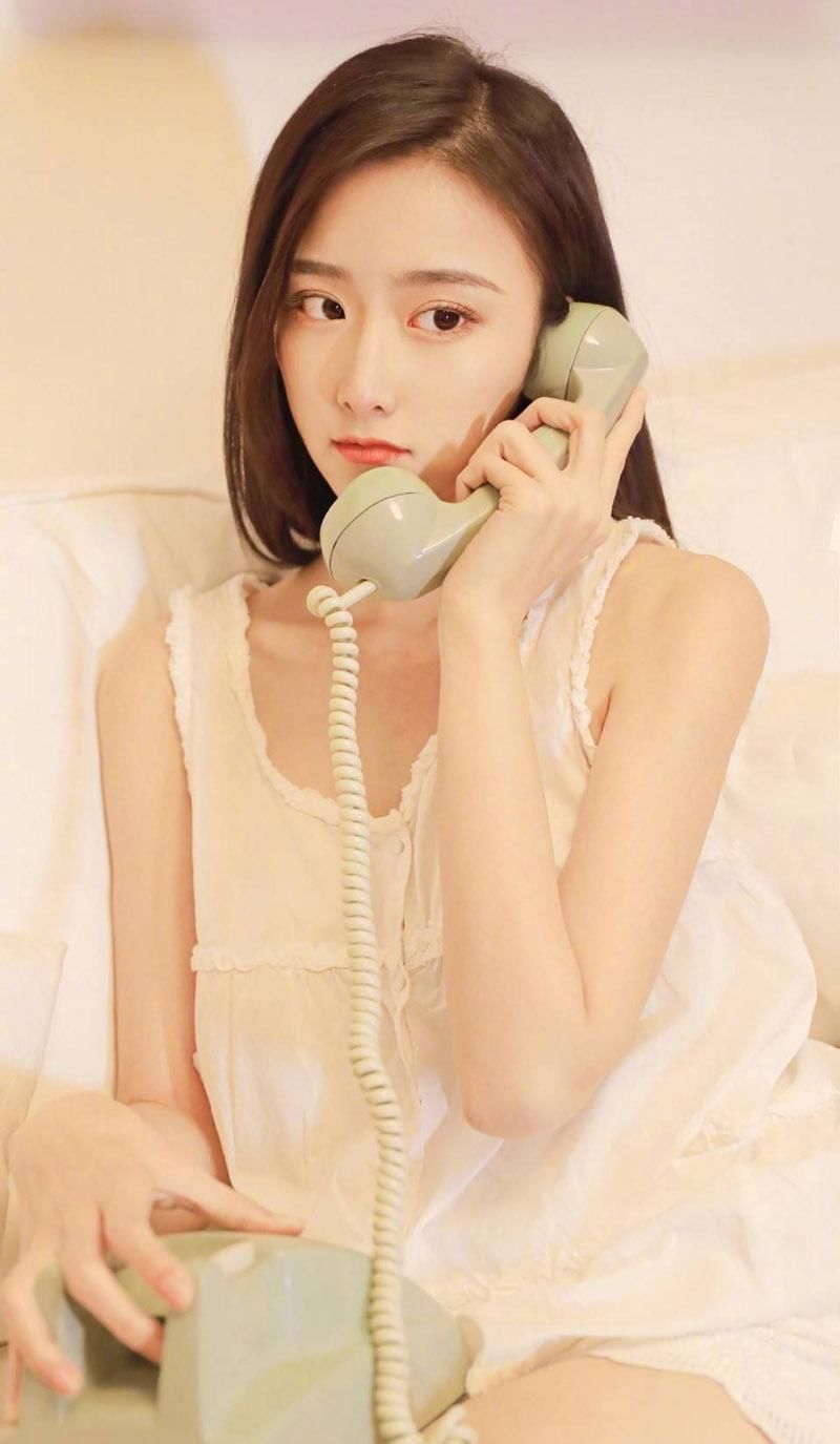 长腿美女性感撩人私房写真图片