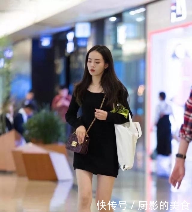 『小姐姐』高跟鞋让女性大秀美腿,穿出时尚的气质