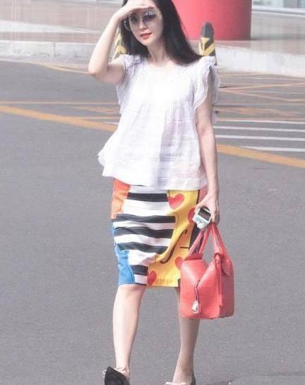 女星脱掉高跟鞋：赵丽颖青春可爱，baby五五分身材，高圆圆…