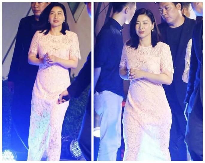 37岁郭晶晶一袭白裙亮相，身材严重走样，网友：真的是一胖毁所有