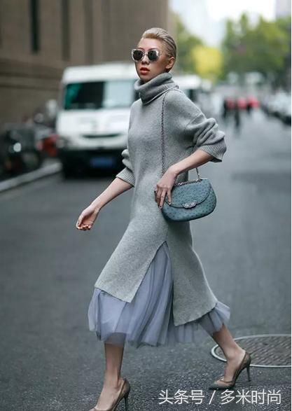 秋天用一条半身裙，穿出百变造型！