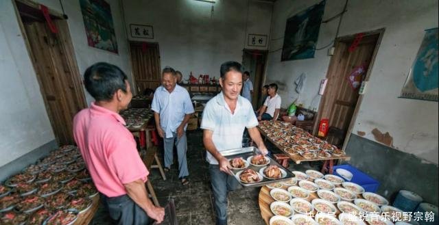  「宴席」农村兴起“冷宴”风气，以前人不到，现在礼也不到了，