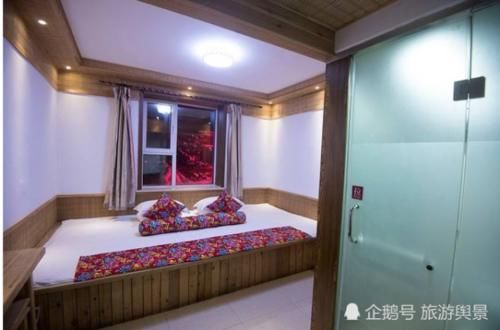 我国最“坑人”的景区，一碗泡面60，住宿1000，如今彻底被游客拉
