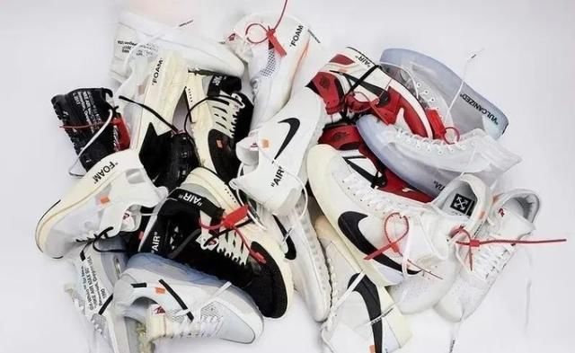  「比同行业平」OFF-WHITE X NIKE全新跑鞋曝光，三款配色惊艳登场
