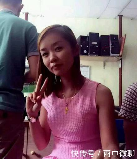 越南美女上班族素颜工作，看完想娶回家，下班后却差点认不出！