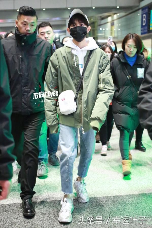 球鞋赶超周杰伦、鹿晗，TFboys王源竟是隐藏的“00后鞋头”！上