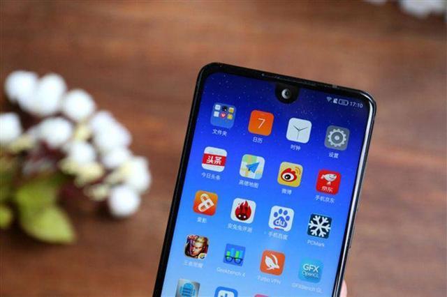 水滴屏鼻祖!这款骁龙660+6GB+NFC的千元机