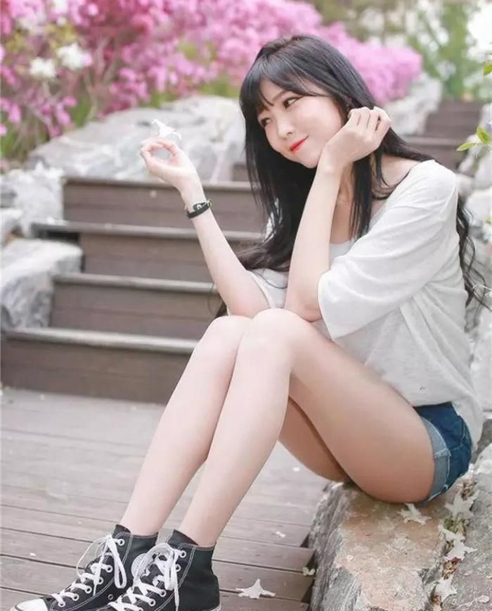 女生穿搭牛仔裤, 紧是一种态度!