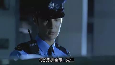 网传余文乐的另一只眼是假的，后来证实……