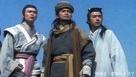 段誉比虚竹悟性好，但萧峰为什么却将降龙十八掌传给虚竹？