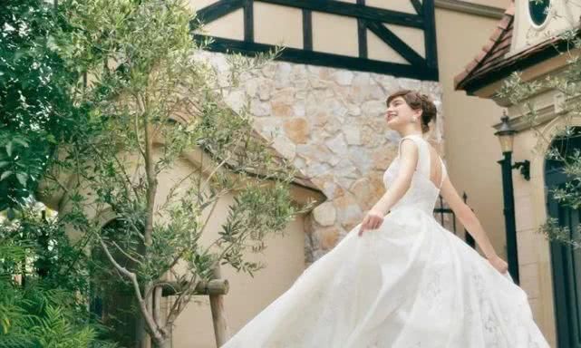  [公主联名]把冰雪奇缘做成婚纱！这些迪士尼公主穿的婚纱裙也太好看了！