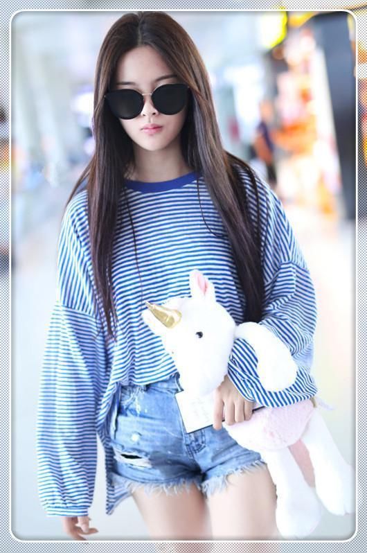 当杨超越撞上赵雅芝，我才知为什么都说气质不能和身材相提并论！