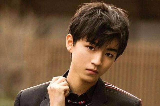 近日,娱乐圈知名人士公开怒怼:四川艺人最爱炒