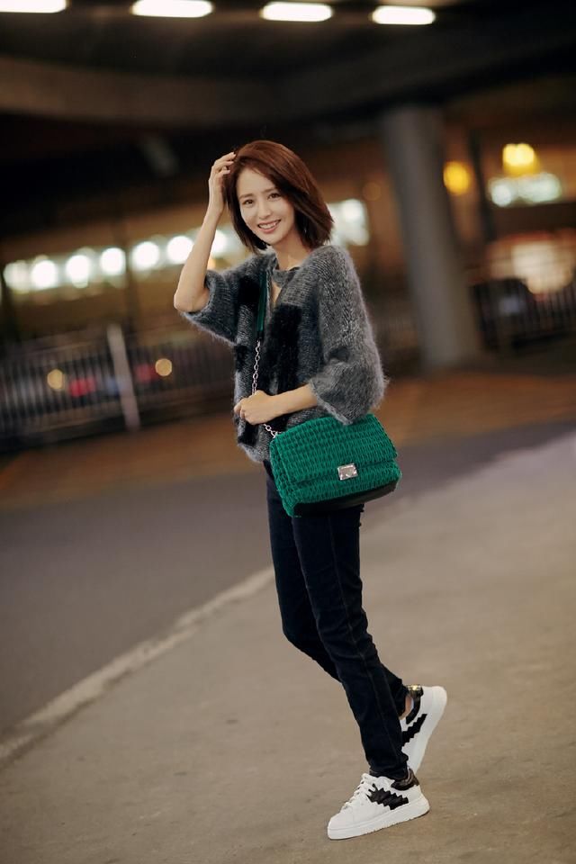 佟丽娅只是换了一款发型，气场十足，网友：这发型一般人驾驭不了