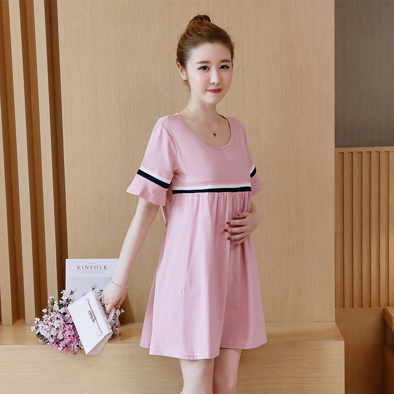 这么好看的连衣裙还是头一次见到,穿在身上闪闪发光