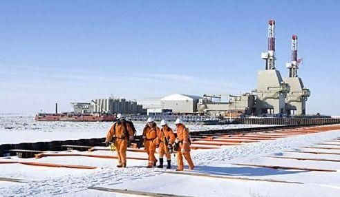 中国耗费巨资，买块25个国家都搞不定油田，最后让他们就呆了