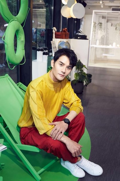 王凯亲体验“活色茶香”下午茶，爱上现代派中国茶