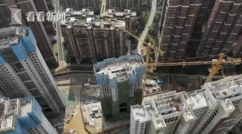  [加水]浇筑中随意加水！楼盘因使用问题混凝土拆除重建