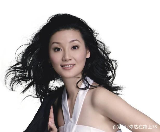 馮小剛50位女演員裸體跳舞事件，受傷害最深的是徐帆 娛樂 第3張