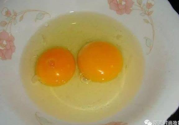 广东大姐40年不长斑点,仅用民间祛斑秘方,和儿子逛街似情侣