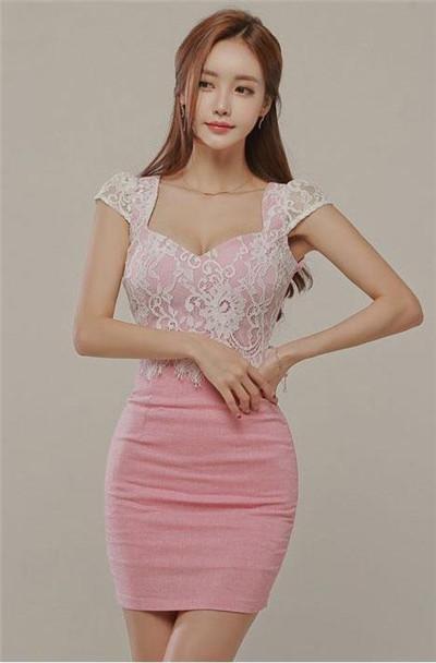 夏日，连衣包臀裙+高跟鞋，更高贵，更时尚！