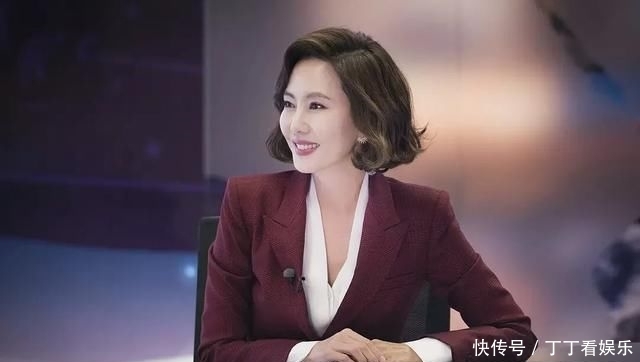 「化身」职业女性太难了,《老友记》瑞秋化身强势女主播为沉默发声