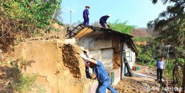  #房子#没有农村户口的子女，能继承父母在农村的宅基地吗？