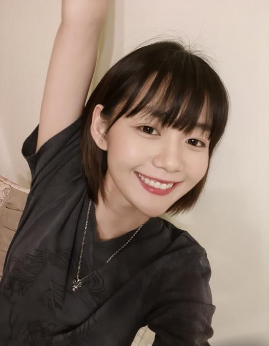  「蓝色」段奥娟的休闲服装也能尽显大气！治愈蓝色系穿搭，满满时尚风格