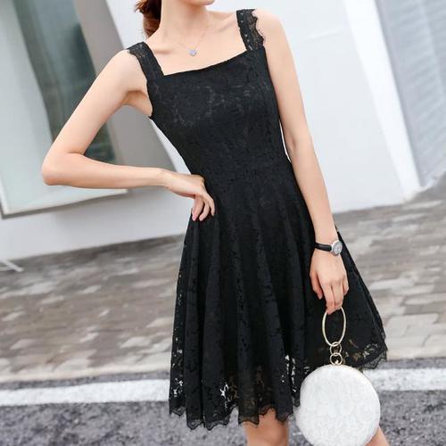 大热天老穿棉麻衫就土了,试试看这小黑裙,一件上身不高级都难