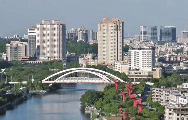 中国适合养老的10座城市，烟台上榜， 第1名是这座城市