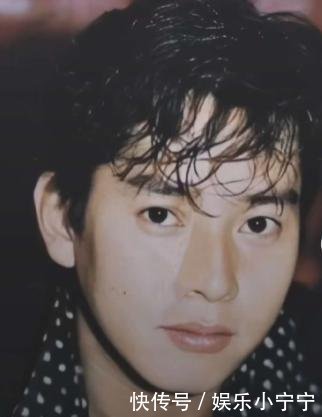 情债：69岁谭咏麟晒旧照，风流倜傥情债多，生私生子养2个家庭今显沧桑