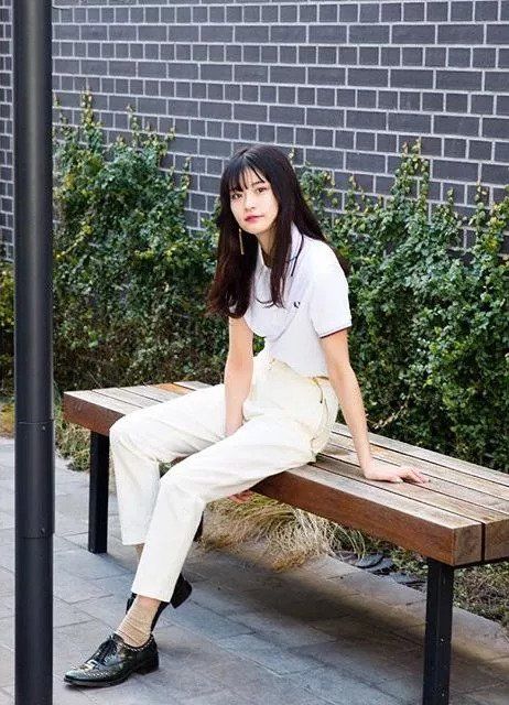 年仅21岁身高167的横田成当红的杂志麻豆,坐拥日圈26万粉丝,超