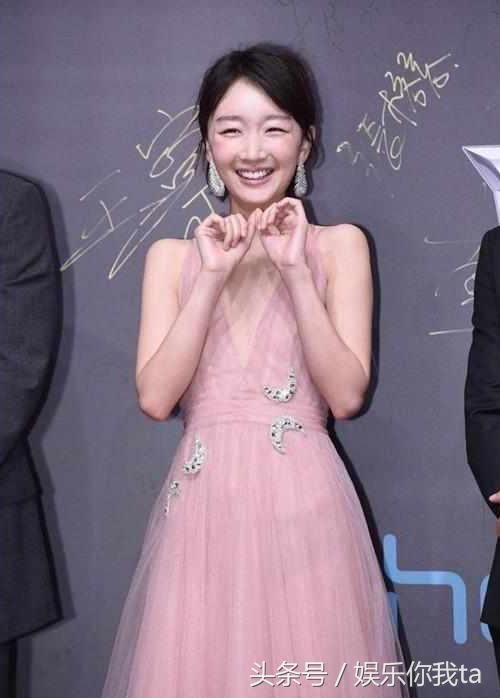 佟丽娅周冬雨都自称88斤，身材差距却太大，网友：买家秀和卖家