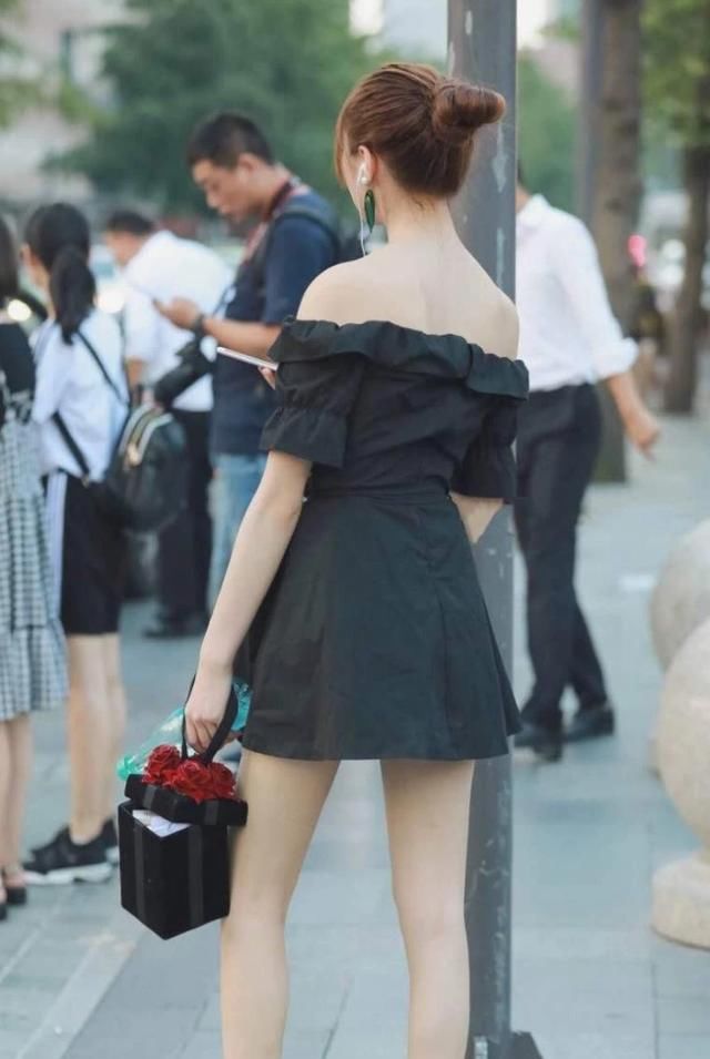  颜值|街拍气质美女小姐姐,大长腿 高颜值 这谁顶得住呀