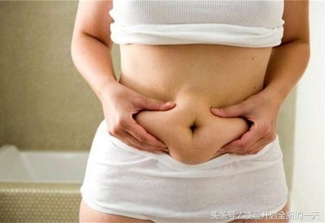 山楂决明子荷叶茶这样喝，一个月减10斤，还能排出体内黑臭宿便！