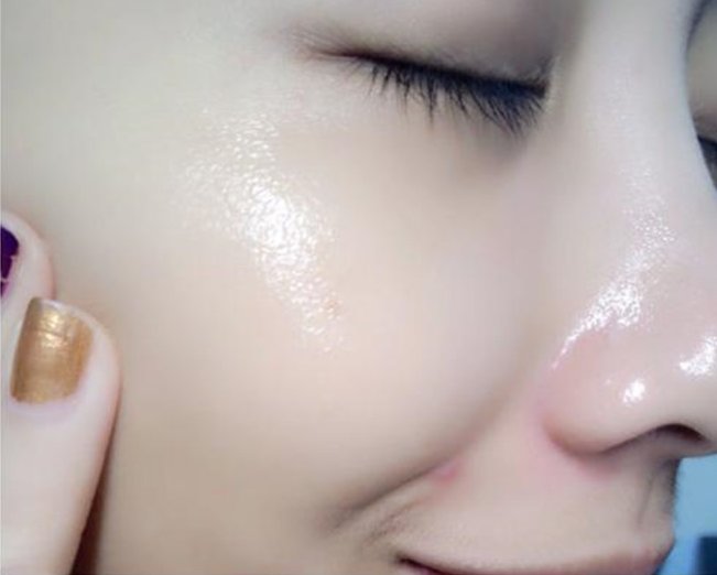 一个女人精不精致，注意身上这几个“小细节”，十个男人九个说准