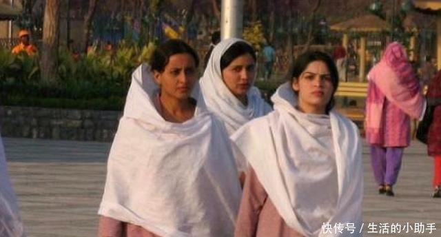 若与巴铁姑娘握手,会有什么后果导游可能你会无法回国!