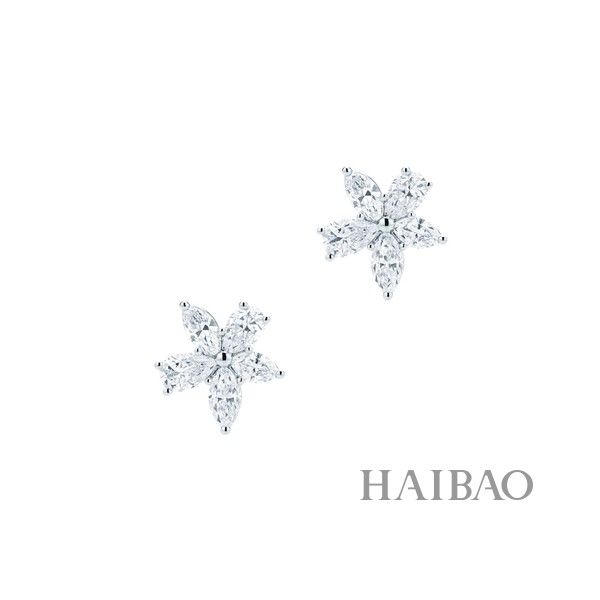 周迅被戏称为＂从十岁起就开始抽烟的如懿＂?但再出戏的大烟嗓也