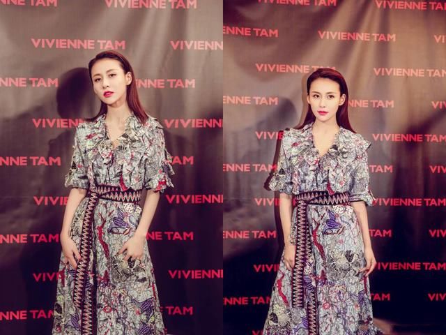 贾青豁出去了!裙子短到只能遮住大腿根,不用手挡住就尴尬了!