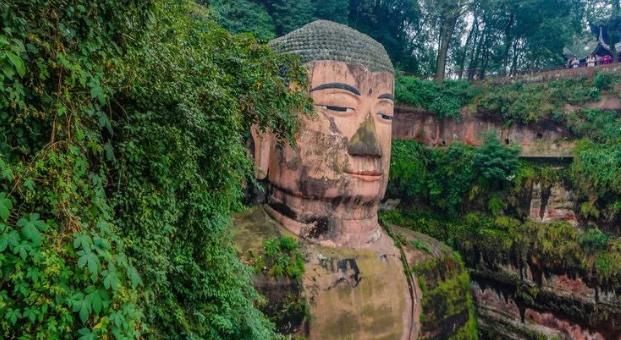 好消息！我国第一条旅游高铁即将通车，这3个沿途城市你一定要去