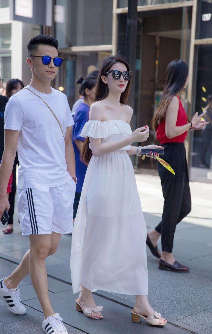 街拍:数不尽的美, 尽态极妍, 飘飘亮亮的性感美女 时尚靓丽!